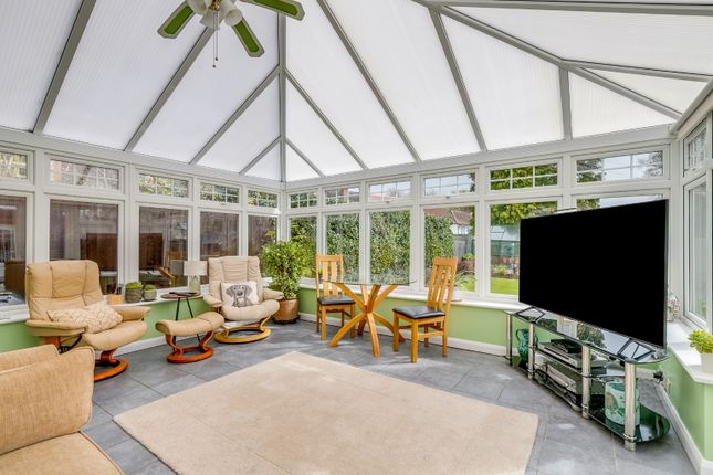 3, High Oaks Road, Hertfordshire photo 4