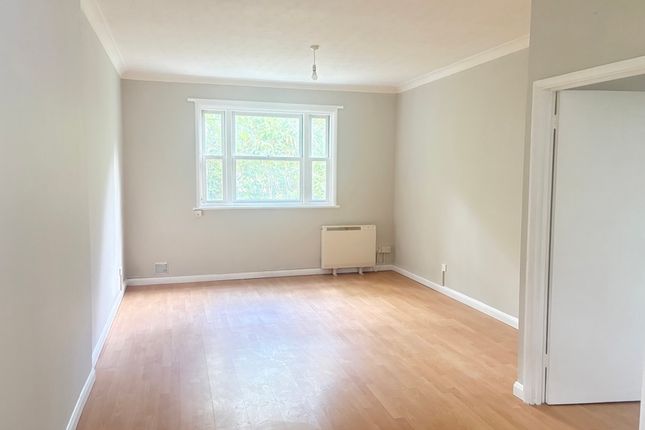 Flat 4 3, Godstone Road, Kenley photo 2