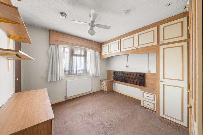 57, Brambles Farm Drive, Hillingdon photo 4