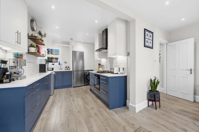 Flat 1, 23-25,, Brighton Road, Surbiton photo 4