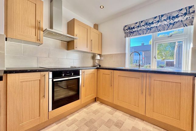 4, Pinewood Road, Matlock photo 2