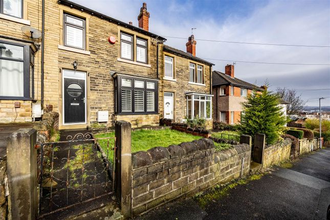 13, Thornfield Avenue, Huddersfield photo 2