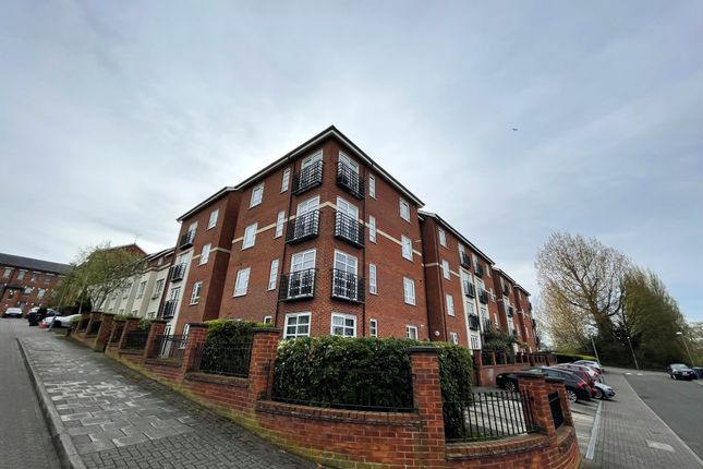 Triplex to rent in City View, Birmingham, West Midlands