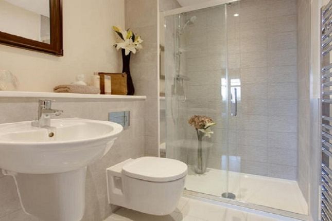 Flat for sale in London, Greater London
