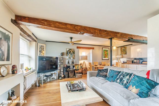 35, Lake View, Calne photo 4