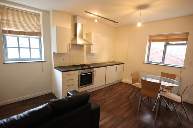 Flat to rent in White Croft Works, Sheffield