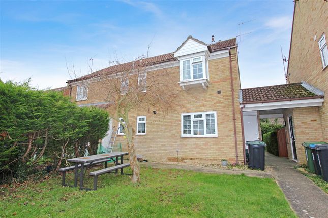 Thumbnail Terraced house to rent in The Lawns, Fields End, Hemel Hempstead, Hertfordshire