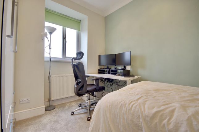 Flat for sale in Fratton Road, Portsmouth