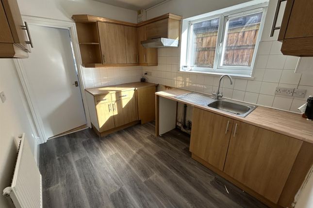 54, Ainslie Street, Grimsby photo 3