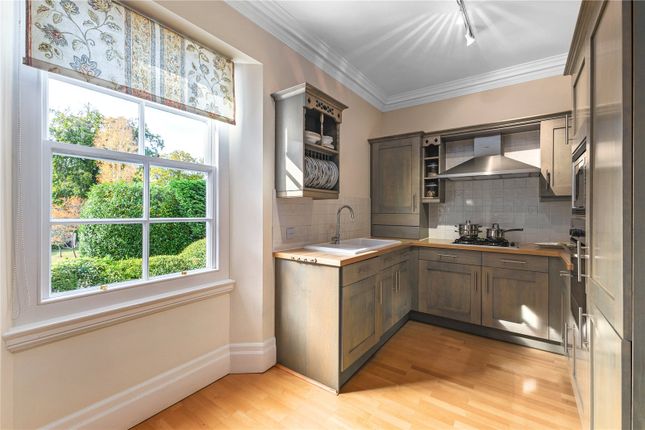 5, Nanhurst Park, Cranleigh photo 4