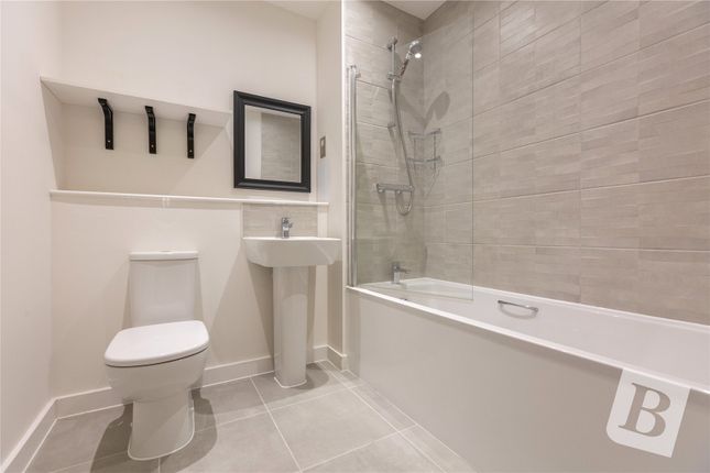Flat for sale in Peregrine Drive, Great Warley, Brentwood, Essex