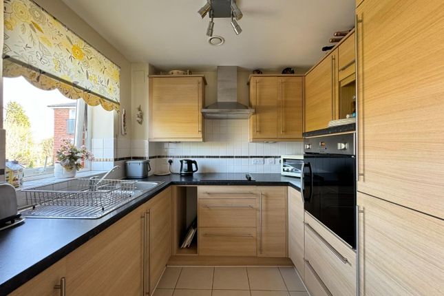 Flat 42 Cosgrove Hall Court, 8, Albany Road, Chorlton photo 4