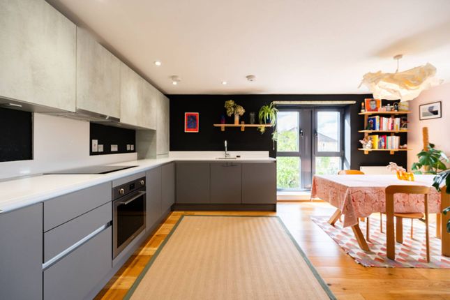 Flat for sale in Cricklewood House, Walthamstow, London