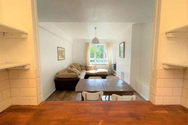 Flat 8  Flat 8, Approach Road, London photo 5