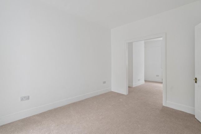 3, White Lion Road, Amersham photo 4