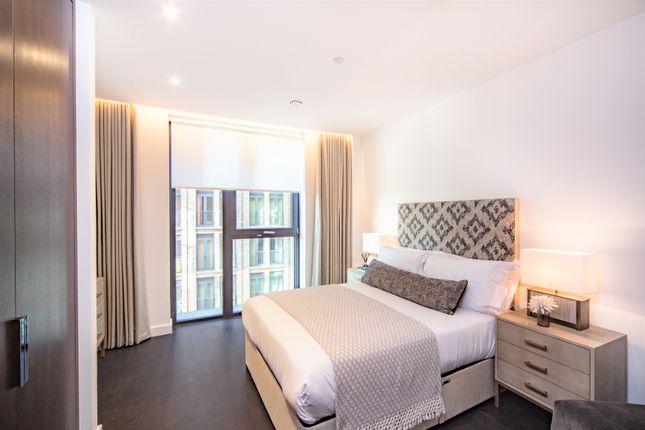 Flat to rent in Thornes House, Nine Elms