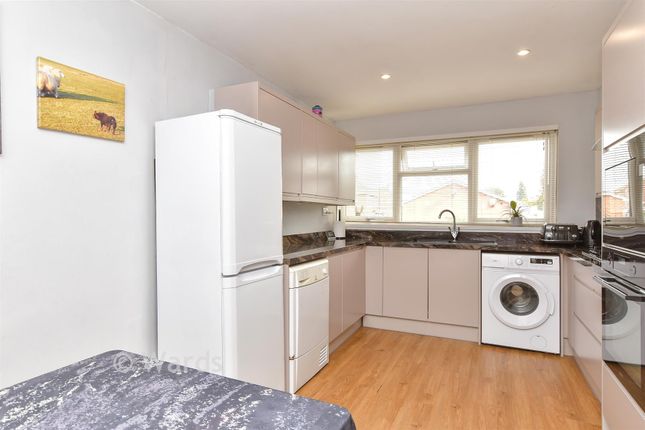 28, Bramley Way, Sheerness photo 4