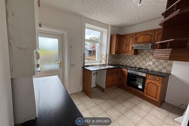 Lark St, Oldham photo 5