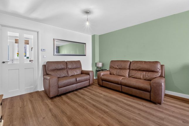 17, Coronation Way, Bedford photo 4