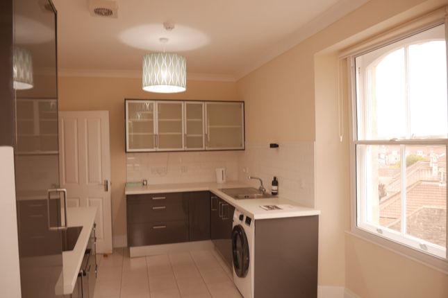Ellenborough Crescent, Weston super Mare North Somerset photo 3