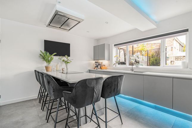 6, Buntings Crescent, Burwell photo 2