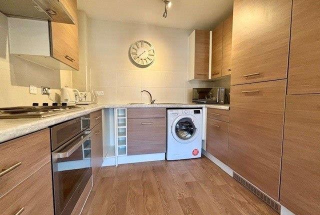 Flat 5, 27 Britannia Road, Brentwood photo 3