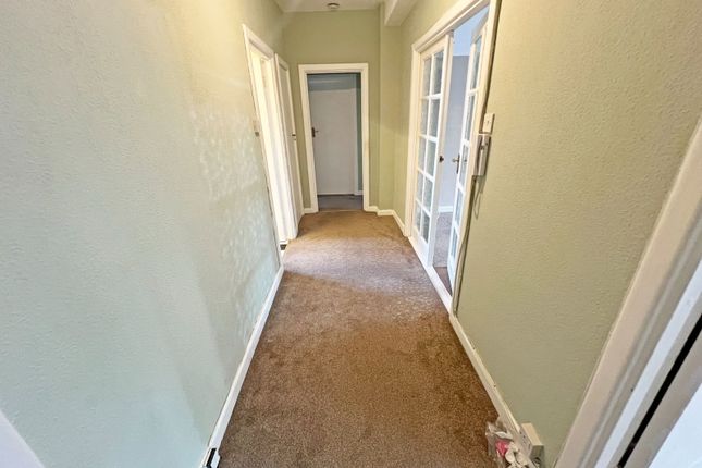 8, Stoneygate Court, Leicester photo 3