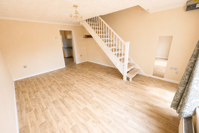 2, Thatcham Court, Yeovil photo 3