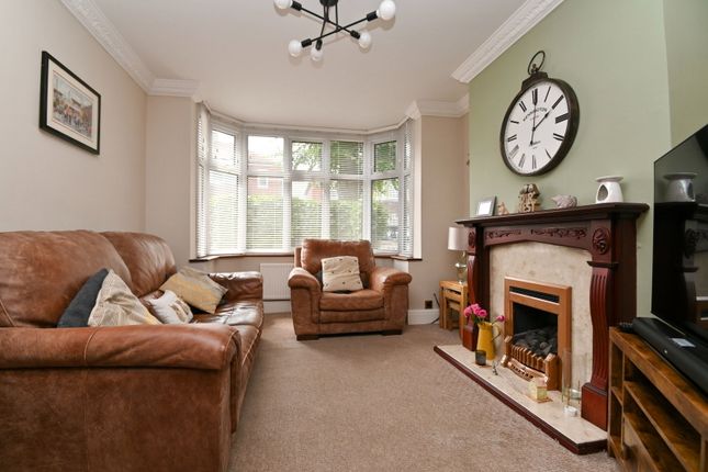 8, Limes Way, Barnsley photo 5