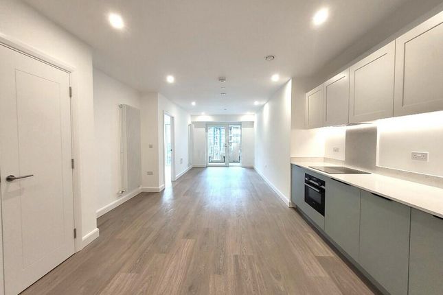 Thumbnail Flat for sale in Victoria Dock Road, London
