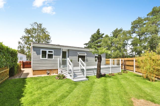 2-bed caravan on 13, Lone Pines Park, Matchams Lane, Christchurch, £195,000