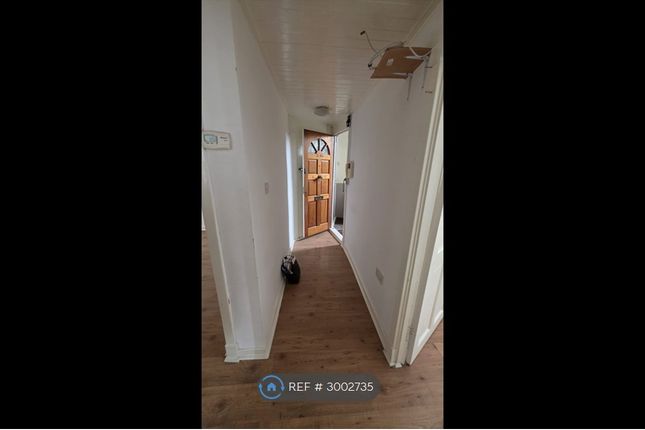 A Rayners Court, Alexandra Avenue, Harrow photo 5