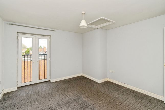 Flat 11, Clifford Court, Toll End Road, Tipton photo 2