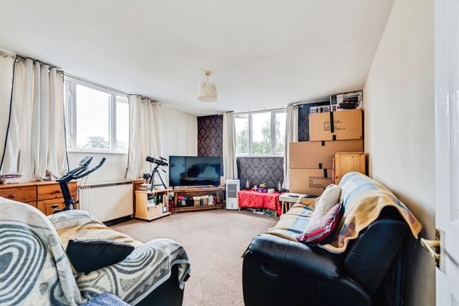 10a, The Tower Centre, Alvescot Road, Carterton photo 2