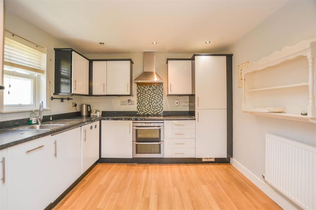 1 Bridget House, St. Helens Mews, Brentwood photo 4