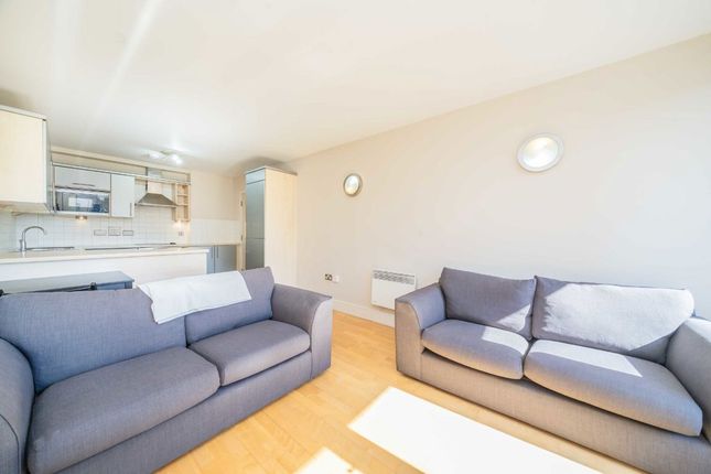 Apartment 1, 2, Prince Of Wales Terrace, London photo 3