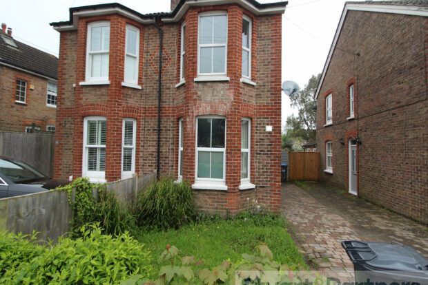 Semi-detached house to rent in Queens Road, Haywards Heath