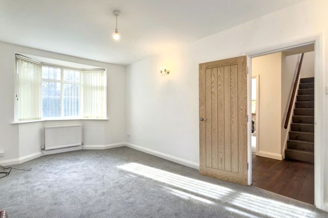 155 Broom Leys Road, Coalville photo 3