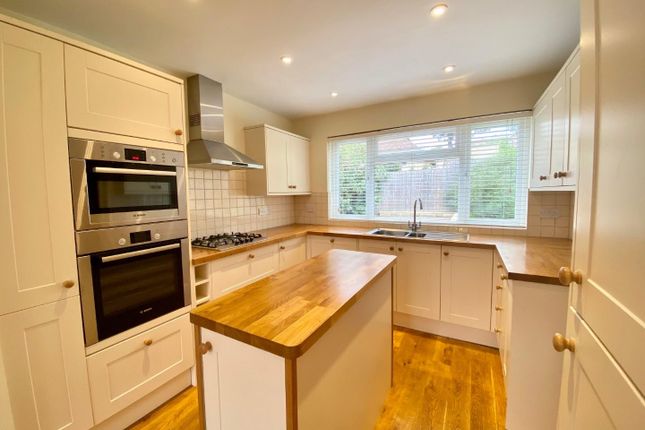 10, St Stephens Close, Bath photo 3