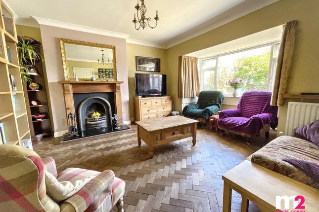 4, Caestory Avenue, Usk photo 3