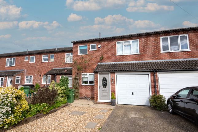 Terraced house for sale in Derwent Road, Thatcham