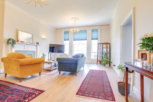 Flat 7, Lyndhurst photo 2