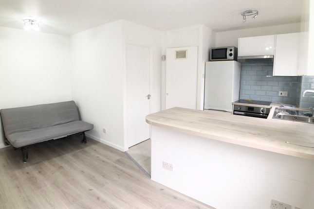 4 Tilbury House,, Myers Lane, New Cross photo 2