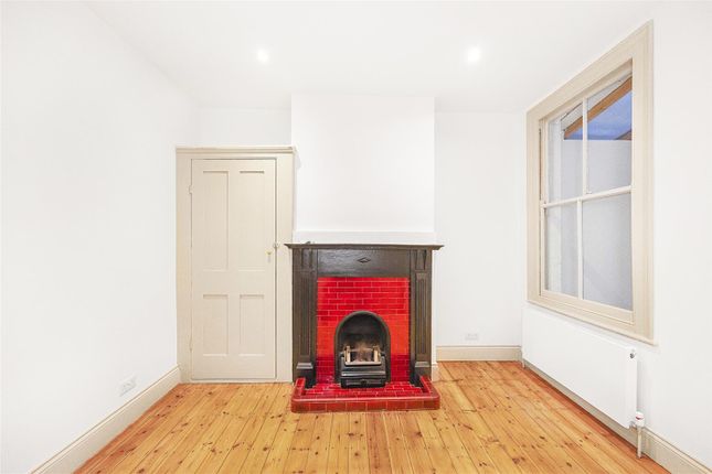 31a, Wingfield Road, London photo 3