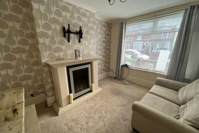 Thumbnail Terraced house to rent in Brereton Avenue, Cleethorpes