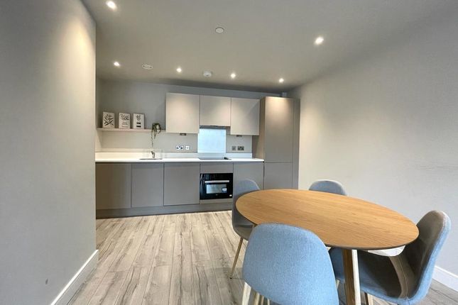 Apartment 64 Steel House, Petersfield Avenue, Slough photo 4