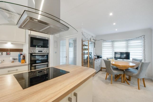27, Meadow View, Harrietsham photo 4