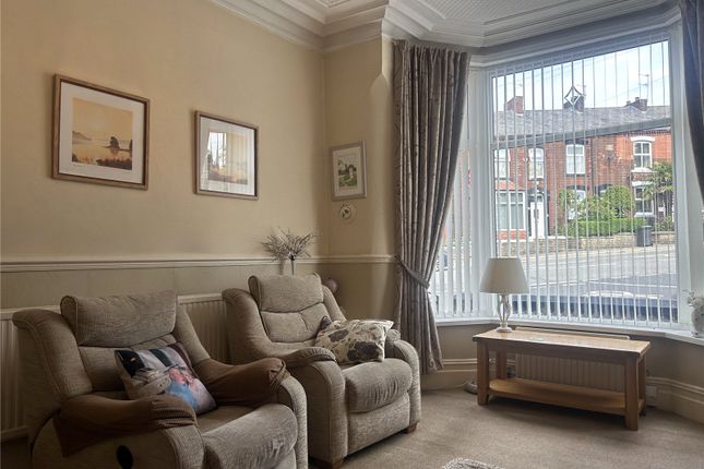 221, Stamford Road, Oldham photo 4