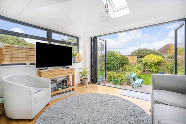 34, Glasbrook Avenue, Twickenham photo 3
