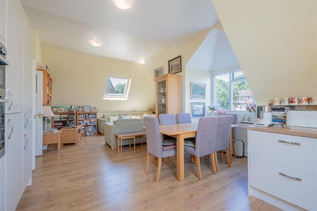 Flat 6, 56, Claremont Road, London photo 4